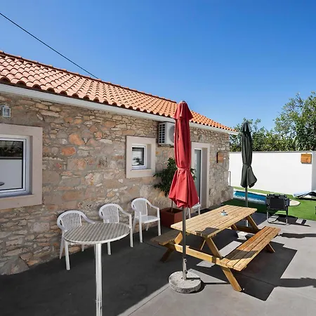 Vakantiehuis Ninho Do Rei *